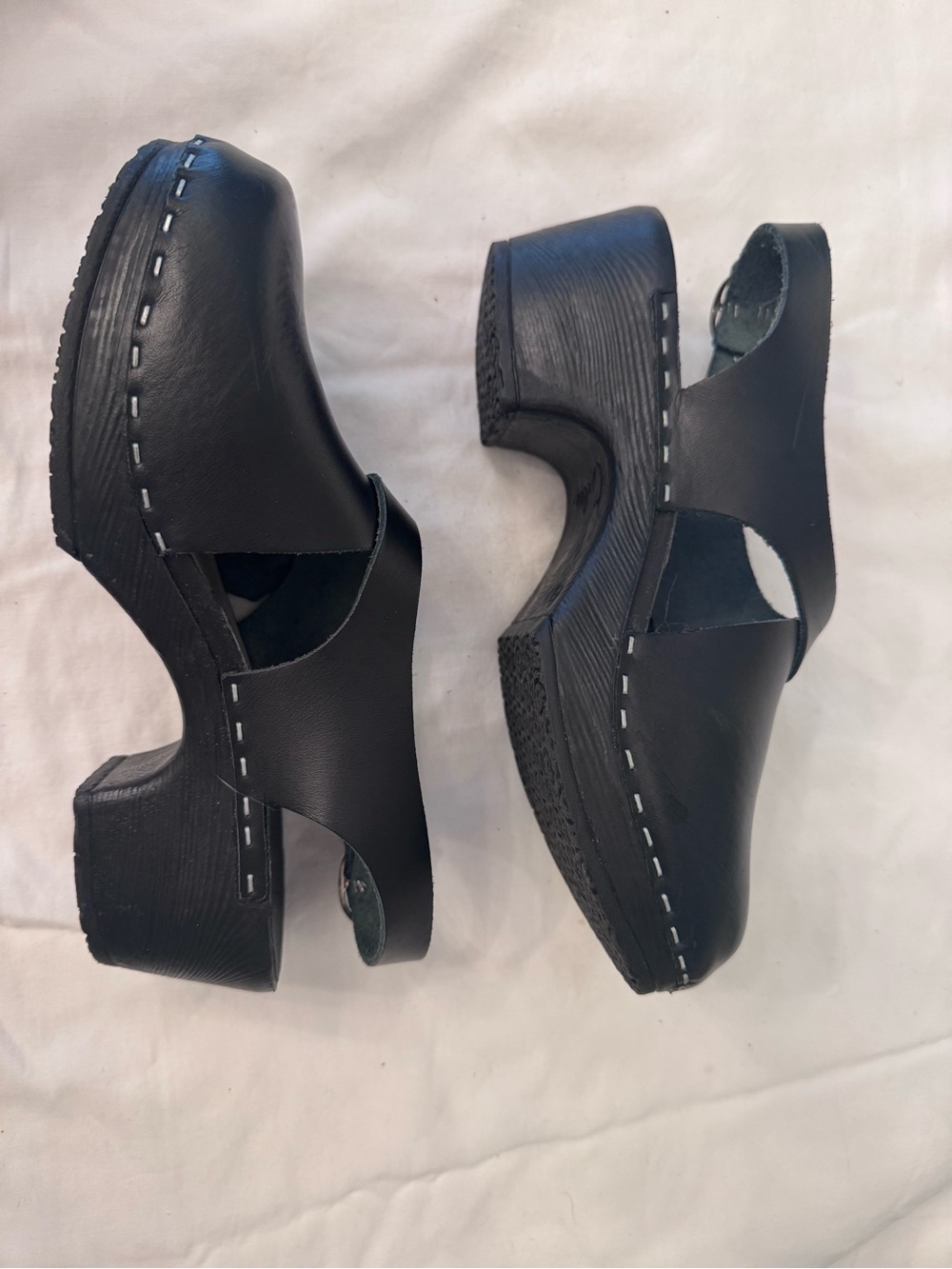 Calou Astrid 37 RARE Medium 2" Heel Women’s Black Leather Buckle Clog Mules - Picture 6 of 9